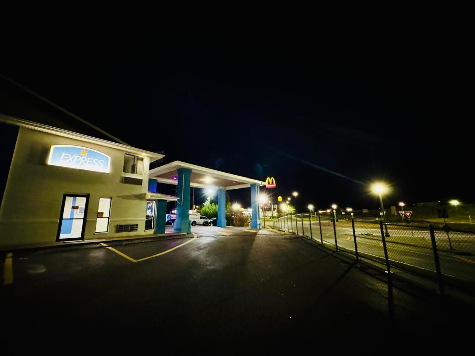 Express Inn ג'אנקשן סיטי מראה חיצוני תמונה