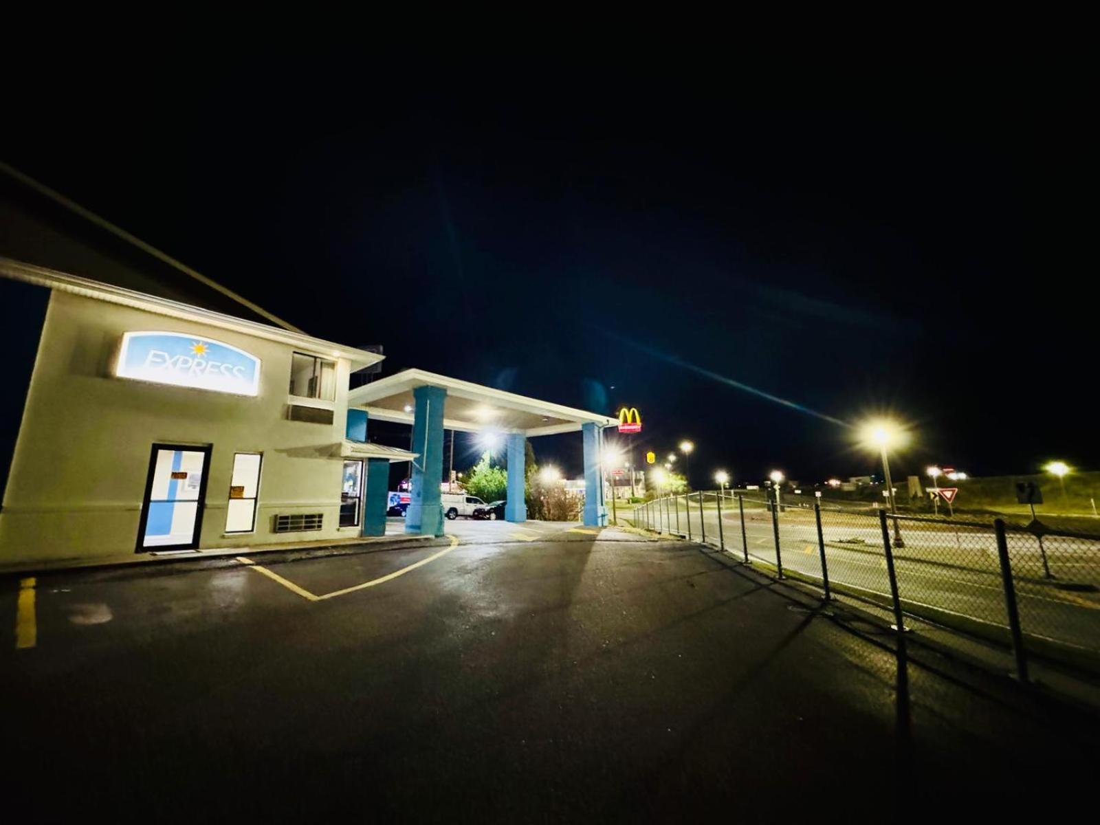 Express Inn ג'אנקשן סיטי מראה חיצוני תמונה